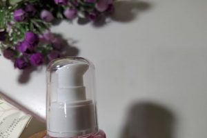 kemasan scarlett brightly essence toner